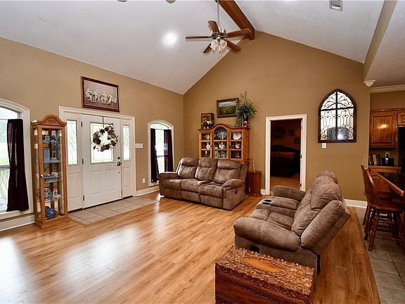 4th image of 207 Stilley Rd