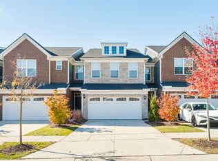 22521 Woodbridge Ln #15, Novi, MI 48375