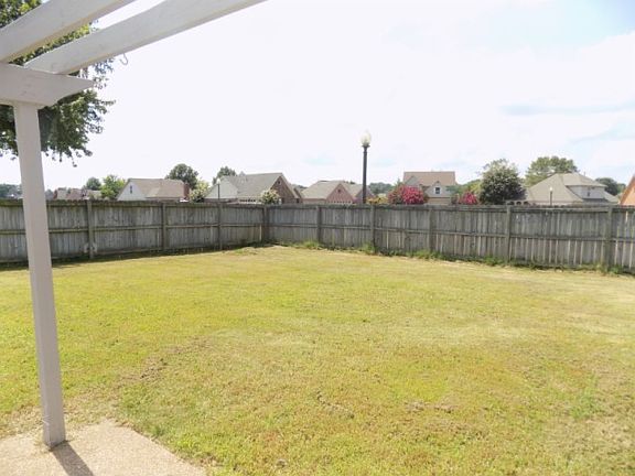 5th image of 8985 Pepper Hollow Ct