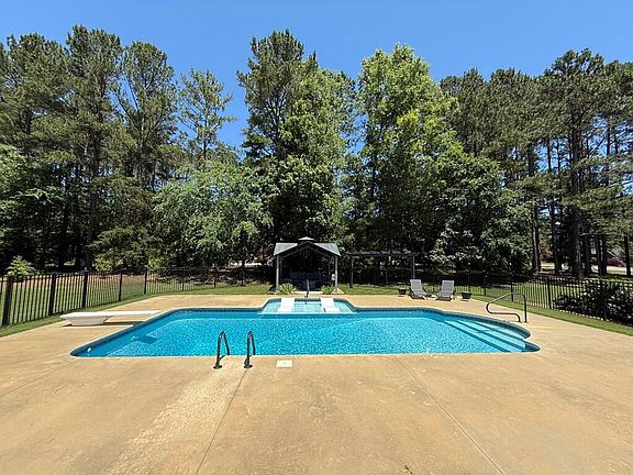 5th image of 729 Fairway Lakes Rd