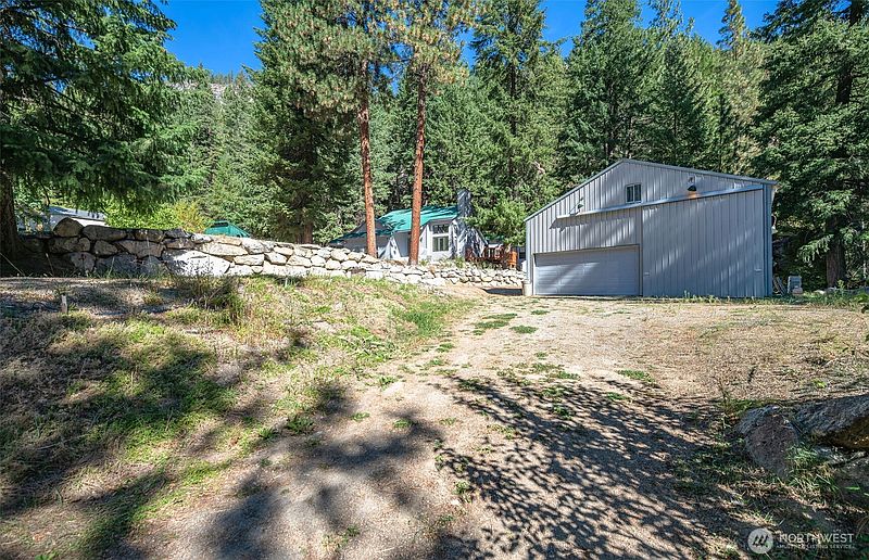 4th image of 17972 Entiat River Road