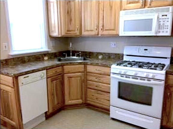KITCHEN, DW,SINK/DISPOSER,MICRO/STOVE
