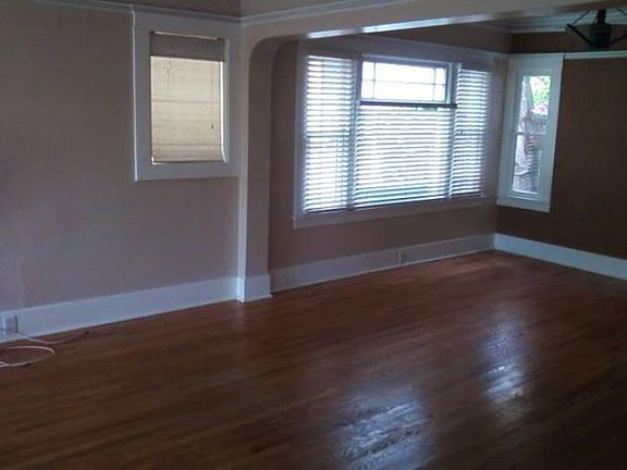 3rd image of 3716 E Colorado St