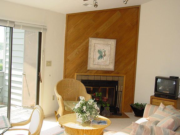 5th image of 100 Sailors Cove Dr Unit 1321