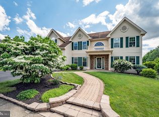 3950 Daystar Dr, Doylestown, PA 18902