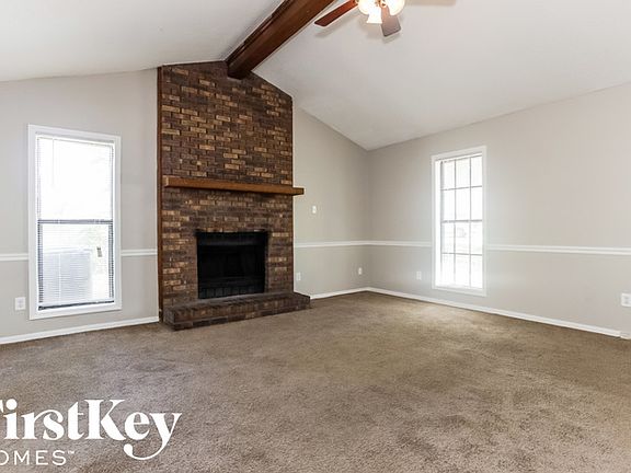 2nd image of 4515 Fawn Hollow Cres W