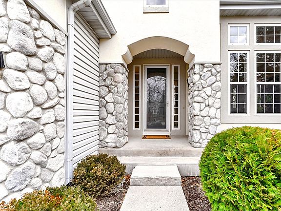 5th image of 2204 Avalon Dr