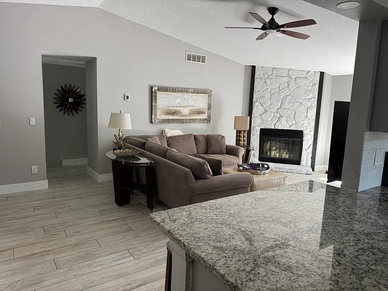754 Arthurs Ct — Photo 6