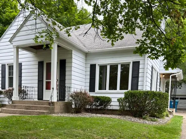 614 Fairview Ave, Kalamazoo, MI 49008
