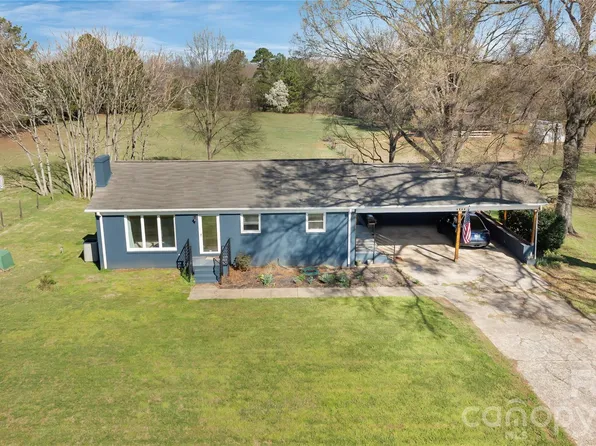 6268 Long Island Rd, Catawba, NC 28609