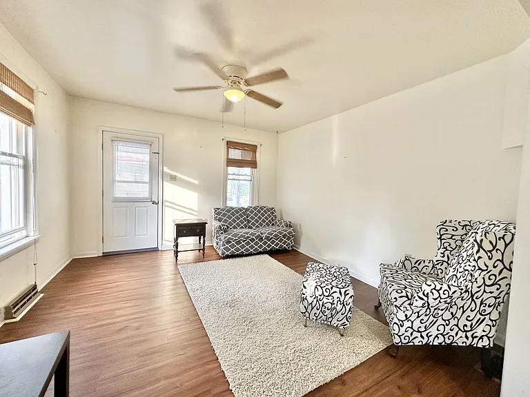 969 Cherry St — Photo 7
