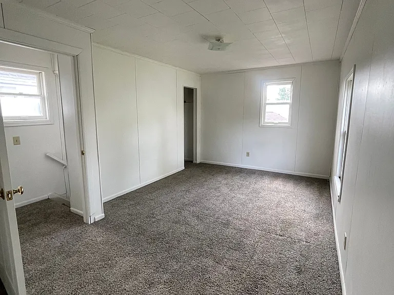 373 W Church St — Photo 9