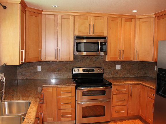3rd image of 380 Union Ave APT B
