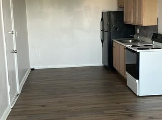 5 Adams St #5R, Holyoke, MA 01040