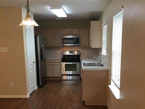5th image of 21731 Manor Court Dr