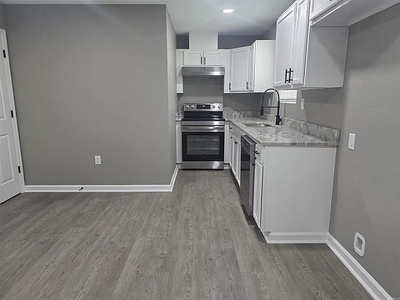 5th image of 407 Rock St