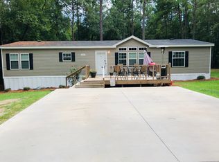 467 Landing Rd, Baxley, GA 31513