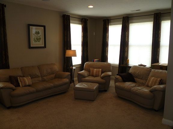 Lower level bonus room, just in from garage