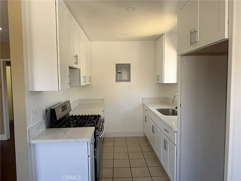 600 E Acacia Ave #6 — Photo 5