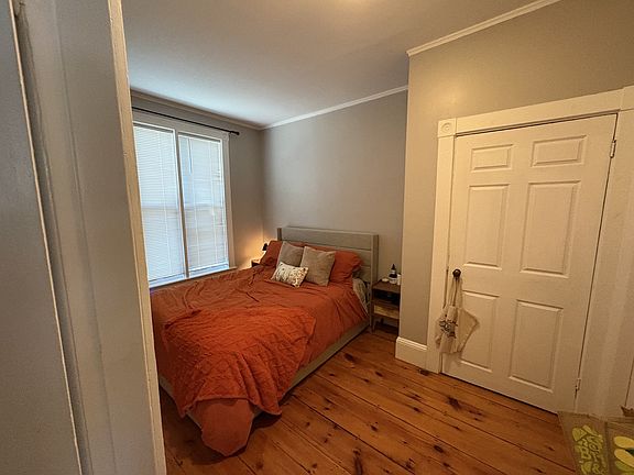 3rd image of 10 Garden St APT 1