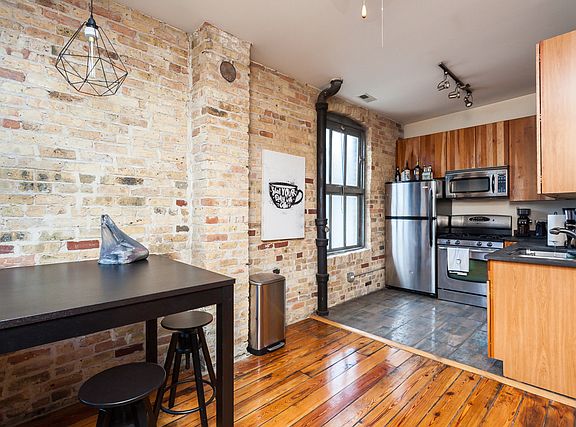 4th image of 1545 N Western Ave #2A