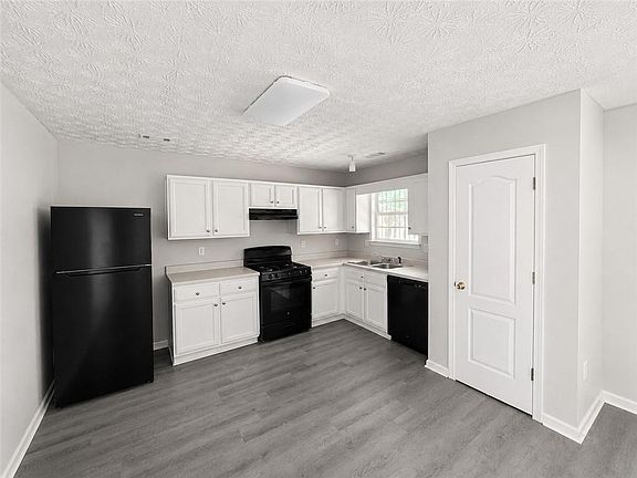 5th image of 3054 Fields Dr