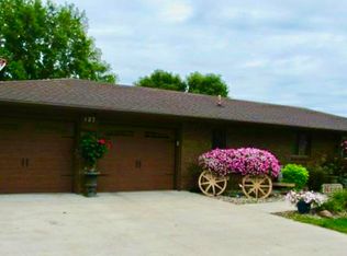 127 Ridgeview Ave, Nebraska City, NE 68410