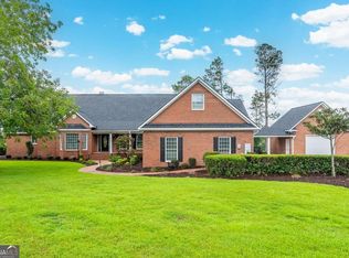 161 Greentree Dr, Broxton, GA 31519