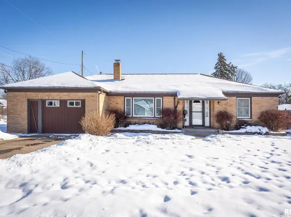 622 53rd St, Moline, IL 61265