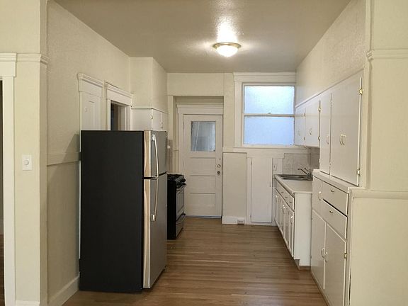 4th image of 547 Dolores St APT 3