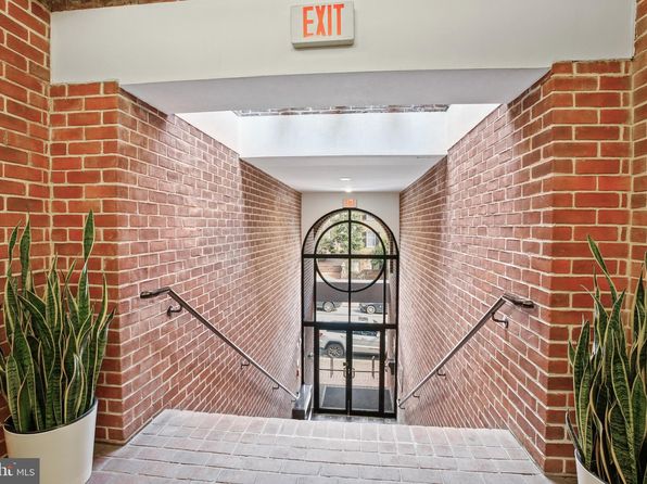 120 Cameron St #CS202, Alexandria, VA 22314