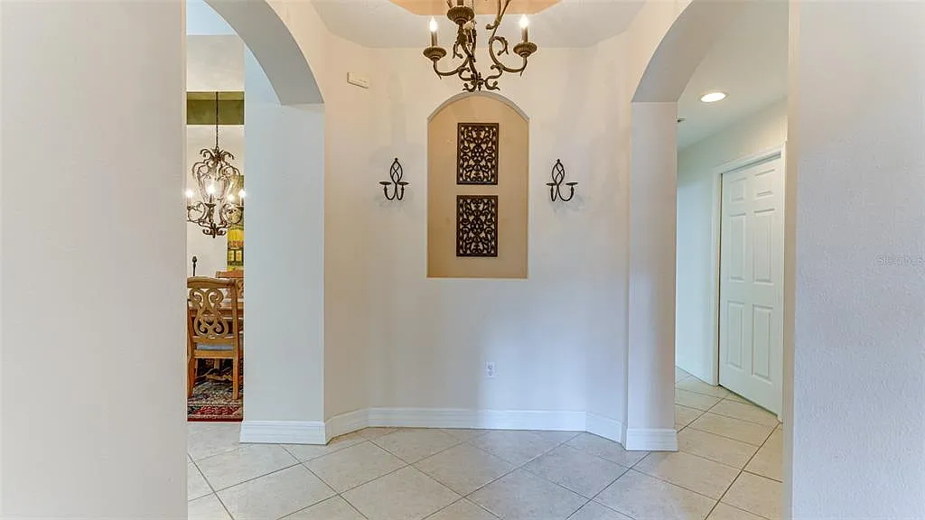 3 bed, 2.0 bath, 1666 sqft, $5,000 — Photo 3