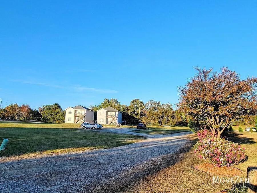 1076 Norris Rd Clayton NC 27520 Wood-Look flooring, Private Balcony, Modern Updates — Photo 2