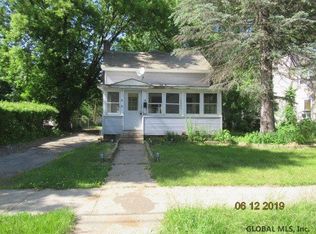 37 1st St, Glens Falls, NY 12801