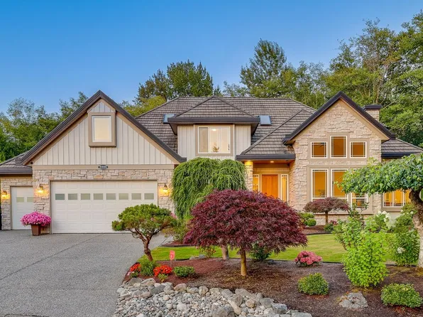 2228 136th St, Surrey, BC V4A 9V2