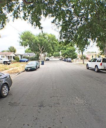 2nd image of 633 E 137th St
