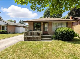 17 Elizabeth St, Cambridge, ON N3C2T1