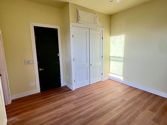 5th image of 325 N Main St