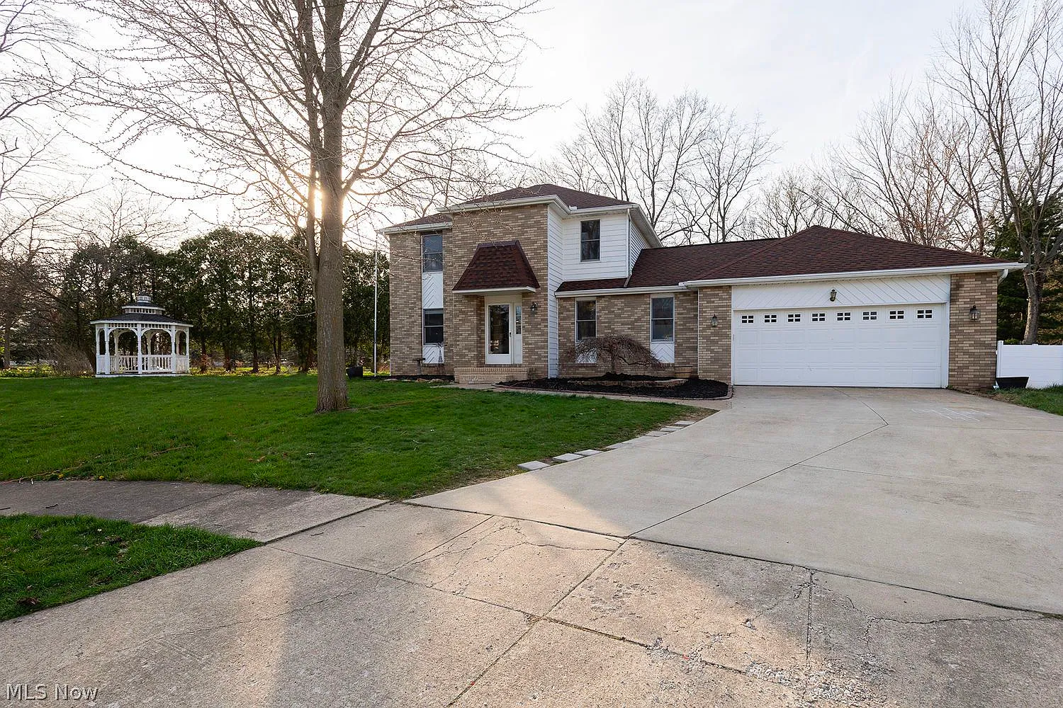 5710 Whispering Pines Pl photo 1