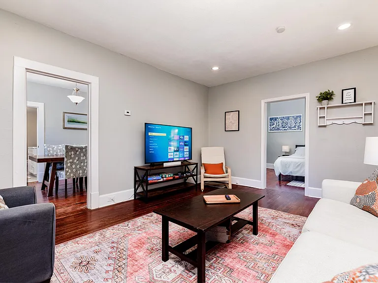 257 Gordon Pl — Photo 6