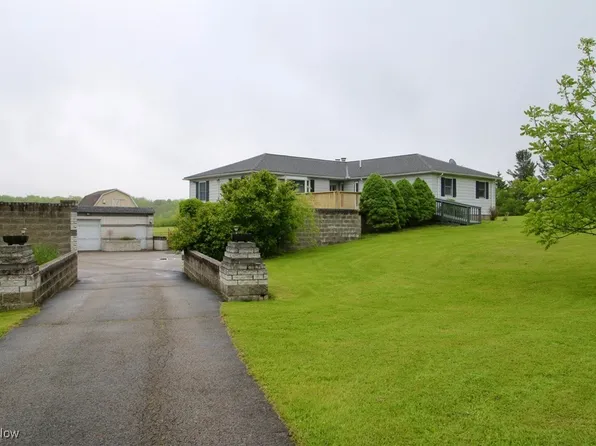 9229 Bascom Rd, Chardon, OH 44024