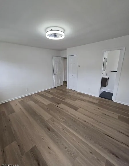 832 Dewey St — Photo 12