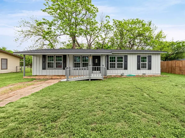 203 S Lancaster St, Granbury, TX 76048