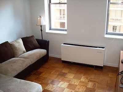 4th image of 201 E 69th St APT 6D