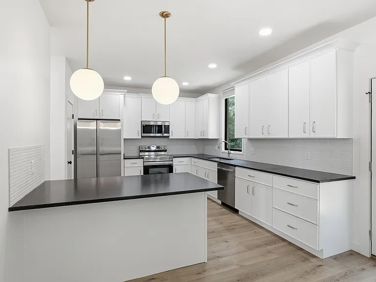 427 Ankara Ct — Photo 10