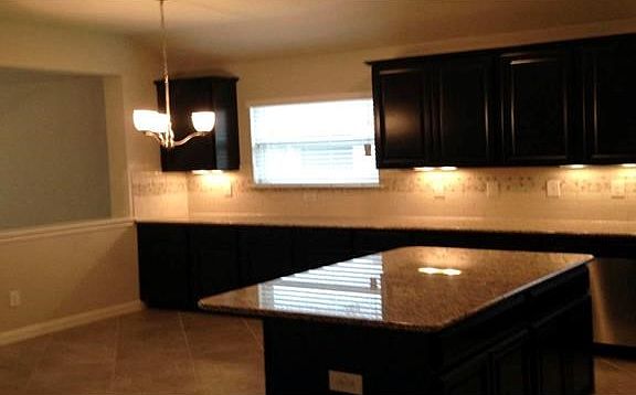 3rd image of 337 Oak Creek Way
