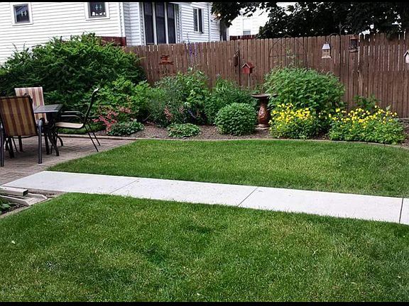 3rd image of 429 Horicon St