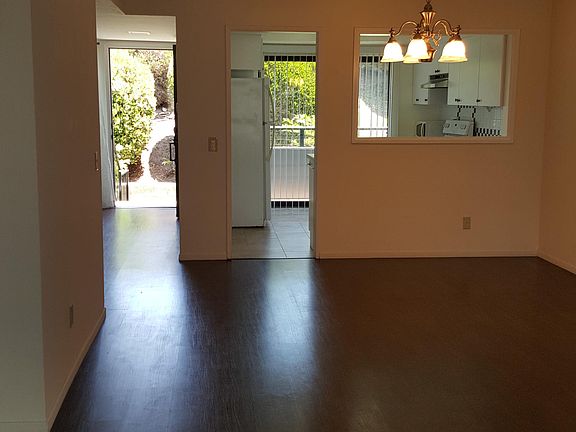 5th image of 437 Camino De Las Colinas
