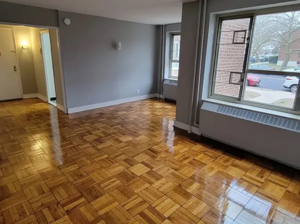 195-15 67th Ave #1F, Fresh Meadows, NY 11365