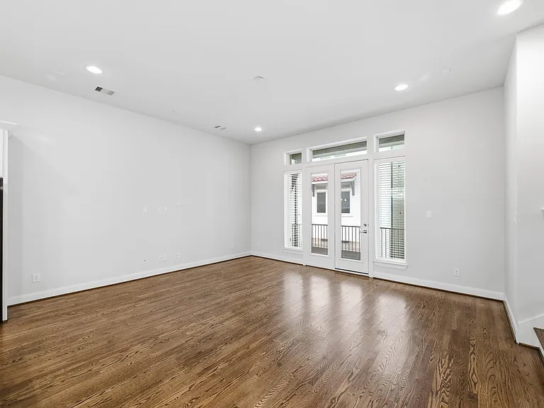 1225 Bonner St — Photo 9